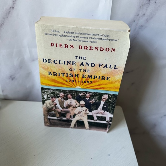 THE DECLINE AND FALL OF THE BRITISH EMPIRE - PIERS BRENDON PAPERBACK BOOK - Picture 1 of 6